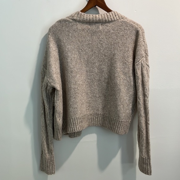 WEARING YOUR HEART ON YOUR SLEEVE Knit Cardigan - Picture 6 of 7